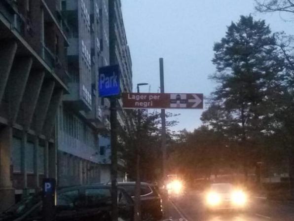 "Lager per negri", polizia indaga su cartello choc a Torino