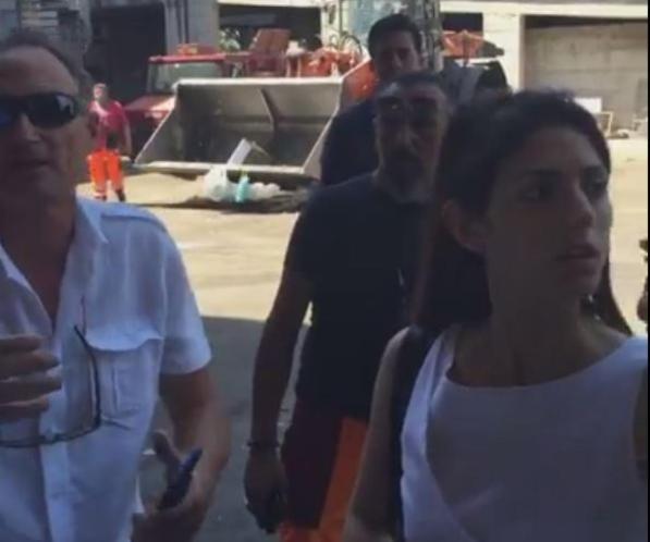 Roma, blitz di Virginia Raggi nella discarica Ama di Rocca Cencia