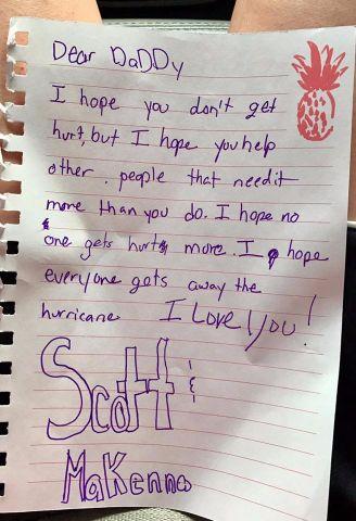 Harvey, la letterina al papà soccorritore: "Non farti male e aiuta più persone che puoi"