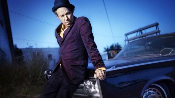 Tom Waits canta "Bella Ciao": contro tutte le discriminazioni e il razzismo