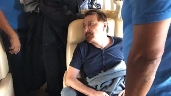 Battisti, oggi l'arrivo in Italia: ad attenderlo Salvini e Bonafede