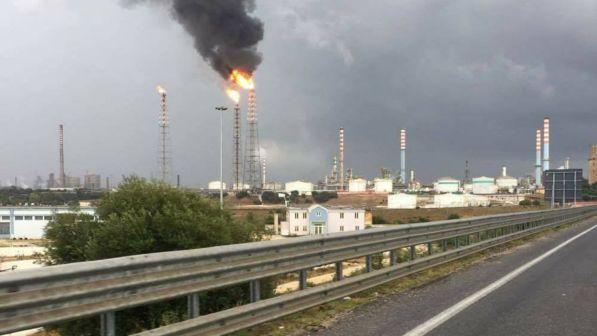Falsa indagine per depistare inchieste, blitz gdf in sede Eni Milano