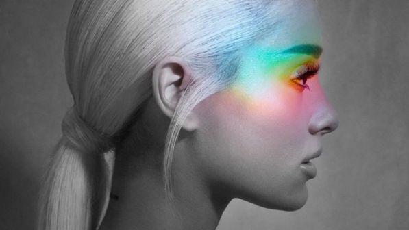 Ariana Grande, dopo la tragedia di Manchester è tempo di nuova musica