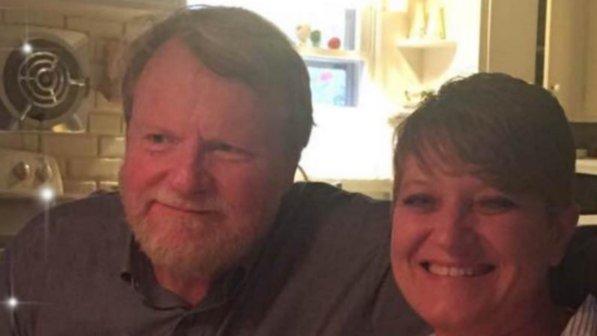 Usa, abbandonata in strada appena nata: dopo 49 anni incontra l'uomo che l'ha salvata