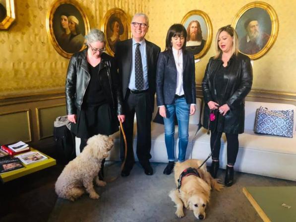 A Torino arrivano i medici a quattro zampe: 14 cani per la pet therapy dei malati oncologici