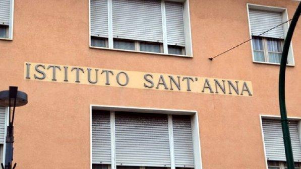 Sanremo, una mamma compra la scuola del figlio per non farla chiudere