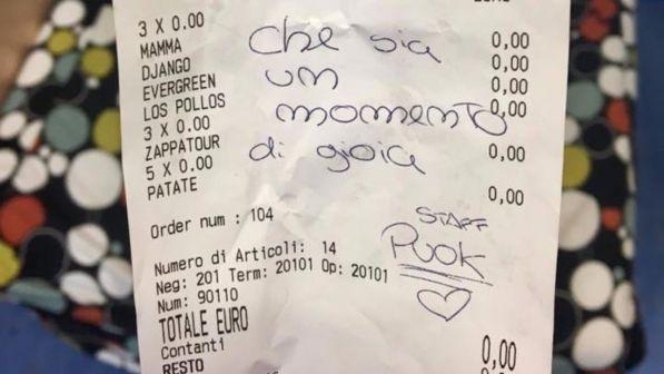 Napoli, bimbi malati di cancro ordinano la cena in ospedale: lo scontrino è di 0 €