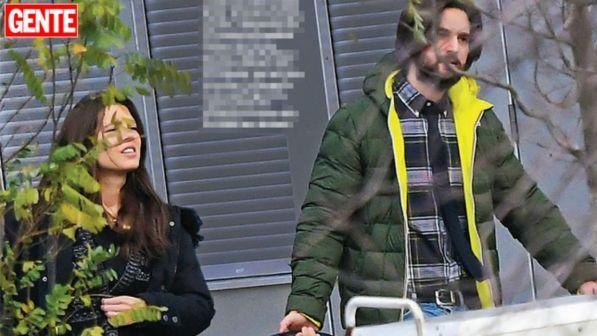 Nubi su Charlotte Casiraghi: due mesi dopo il parto è tornata single?