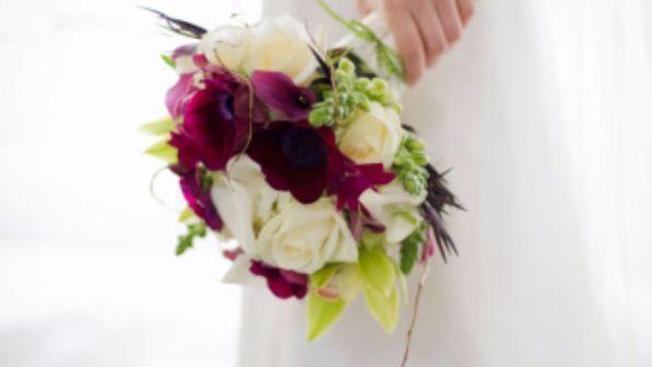 Sassari, sposa abbandonata all'altare non rinuncia alla festa con gli invitati