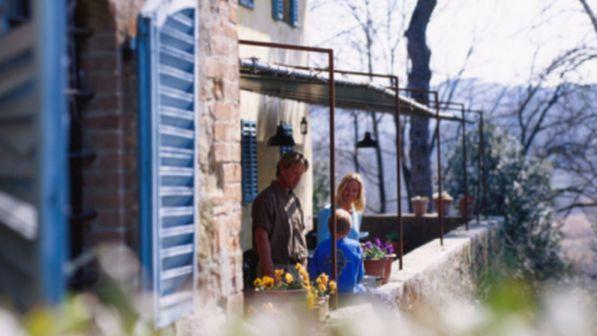 Le donne riscoprono la terra: boom di agriturismi a conduzione femminile