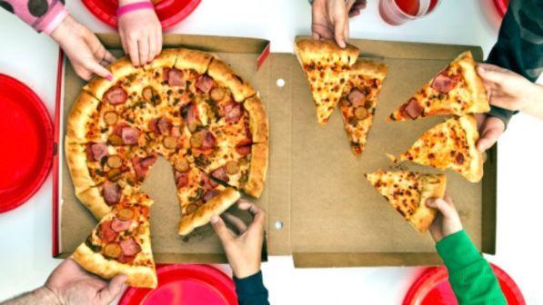 Udine, non ordina la pizza in friulano: donna picchiata da avventore
