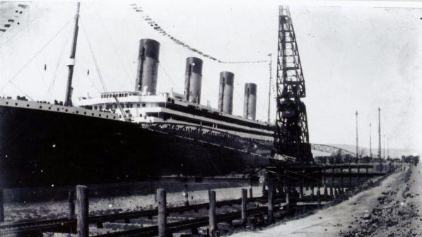 "Il Titanic affondò per un incendio": la nuova teoria di un giornalista irlandese