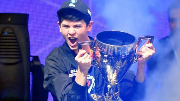 Usa, campione di Fortnite braccato dalle forze armate mentre gioca in diretta