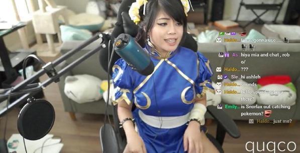 Si veste da Chun-Li e viene sospesa: streamer troppo osé risponde alle accuse