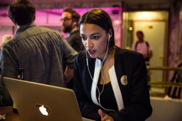 Videogiochi, Alexandria Ocasio-Cortez partecipa a una diretta di beneficenza per transgender