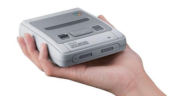 L'irresistibile nostalgia: il Super Nintendo Mini e i suoi colleghi