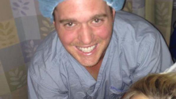 Michael Bublé, il figlio Noah esce dall'ospedale: "E' guarito"