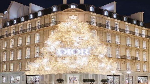Parigi, furto da 500mila euro da Dior durante le proteste dei gilet gialli