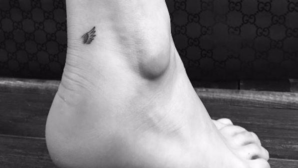 Bella Hadid, un "angelo" con le ali