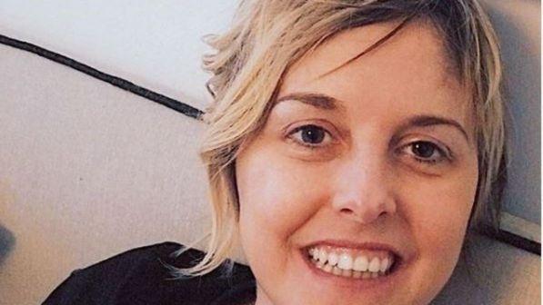 Nadia Toffa lascia il fidanzato: "Torno single, non mi accompagnava alle chemio"