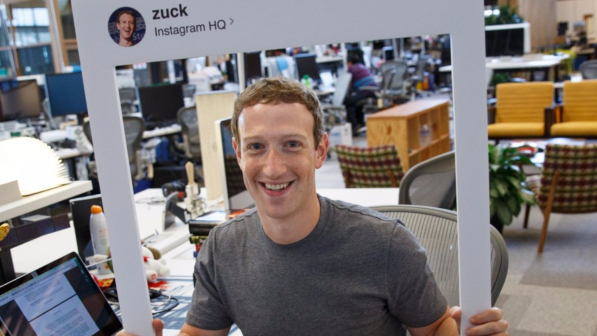 Mark Zuckerberg è ossessionato dalla privacy: la prova in una foto su Instagram