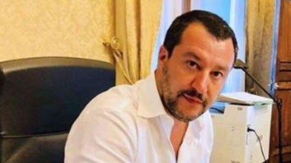 Migranti, Salvini ai prefetti: "Stretta sulle richieste di asilo"