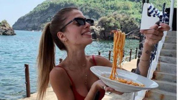Chiara Nasti sconvolge i follower: "Non bevo acqua da due anni"