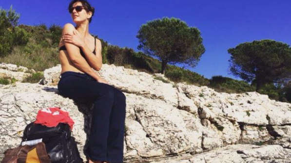 Ambra Angiolini, sexy in reggiseno in Croazia