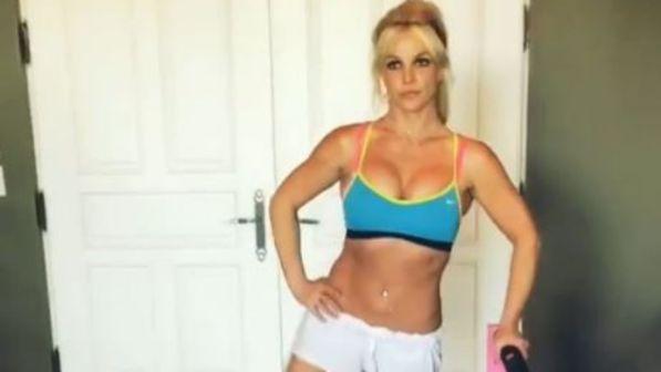 Britney Spears in forma smagliante, il fitness hot sui social diventa virale