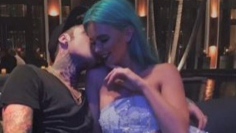 Fedez , flirt "azzurro" a Miami