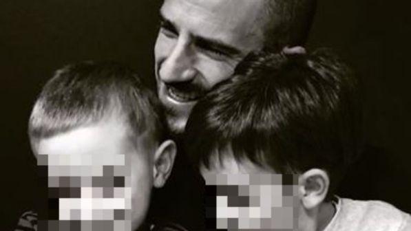 Hater augura la morte ai figli di Bonucci su Instagram, l'ira del calciatore: "Sei uno schifo"