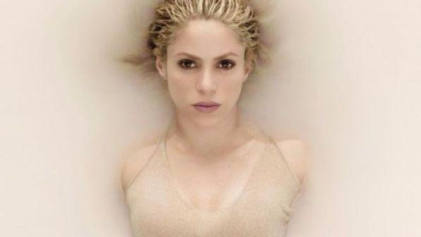Shakira tutta sexy e dorata lancia il nuovo album