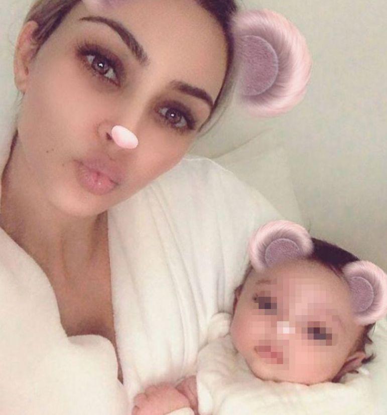 Kim Kardashian presenta la sua "Baby Chicago"