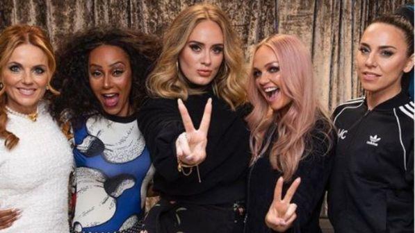 Adele si ubriaca con le Spice Girls per il concerto finale