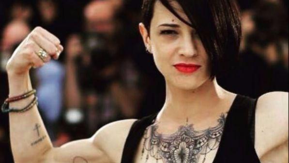 Asia Argento sul caso Weinstein: "Ogni maiale che cade è un titolo d'onore"