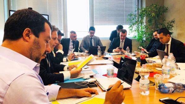 Governo, per Di Maio e Salvini trattativa "a oltranza" su premier