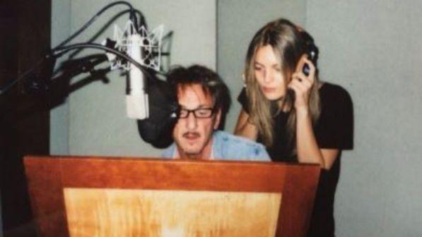 Sean Penn, passione con Leila: baby fidanzata e figlia d'arte