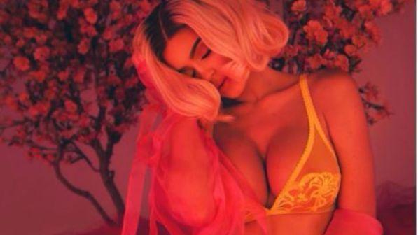 I 20 anni di Kylie Jenner, ringraziamenti hot su Instagram
