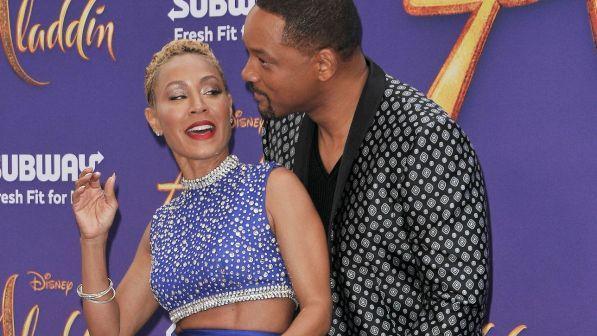Jada Pinkett rivelazioni hot di fronte alla figlia: "Ho provato il sesso a tre"