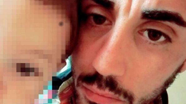 Bimbo ucciso, convalidato il fermo del patrigno: omicidio aggravato