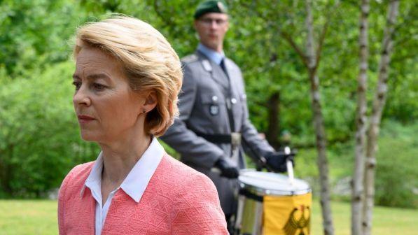 Ue, Von der Leyen: "Obiettivo salario minimo in ogni Paese"