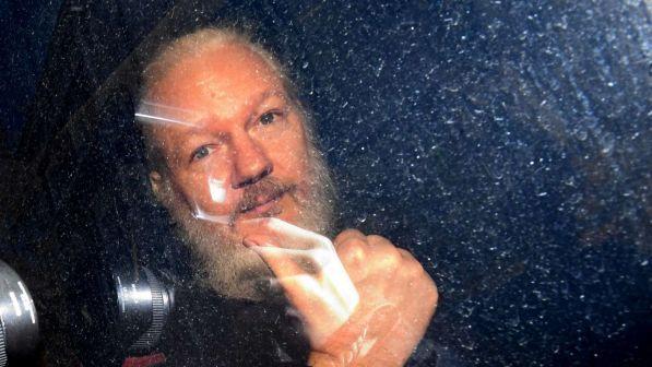 Cnn: Julian Assange era in contatto con l'intelligence russa