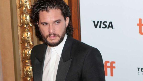 "Trono di Spade", Kit Harington: "La Marvel è omofoba, nessun attore gay"