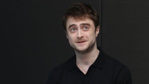 Daniel Radcliffe e il lato oscuro della celebrità: "Mi ubriacavo per gestire la fama di Harry Potter”