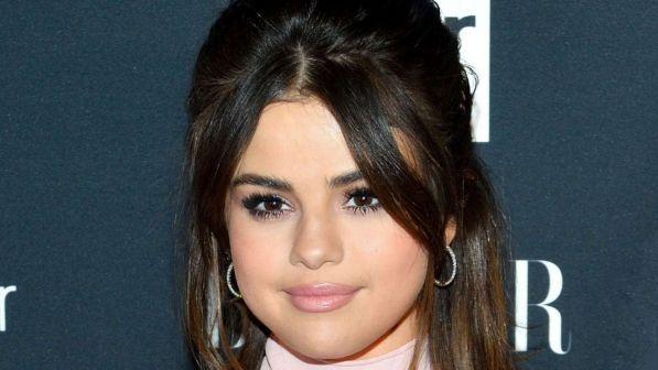 Selena Gomez, parla l'amica che le ha donato il rene: "E' quasi morta dopo il trapianto"
