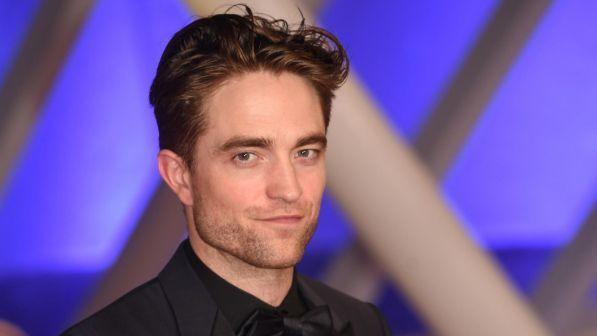 Robert Pattinson, da sex symbol a uomo-pipistrello: sarà Batman