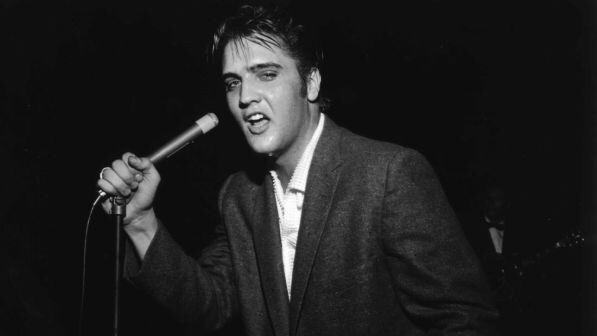 Elvis Presley, 40 anni fa l'addio all'icona del rock'n'roll