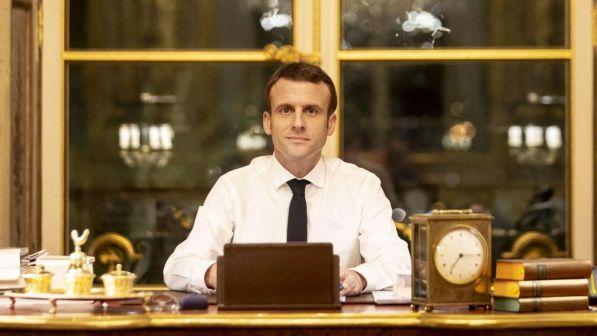 Brexit, Macron: "L'Ue non può restare a lungo ostaggio"