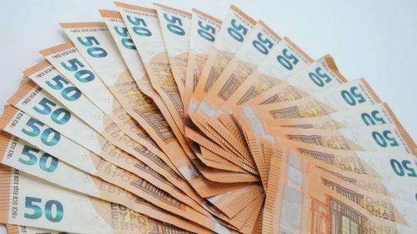 Aveva un milione di euro in auto, denunciato un uomo nella Locride