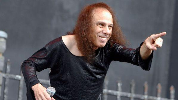 Ronnie James Dio, il re dell'heavy metal torna sui palchi... come ologramma